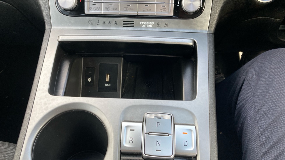 Hyundai KONA 150kW Premium 64kWh 5dr Auto Electric Hatchback - Image 30