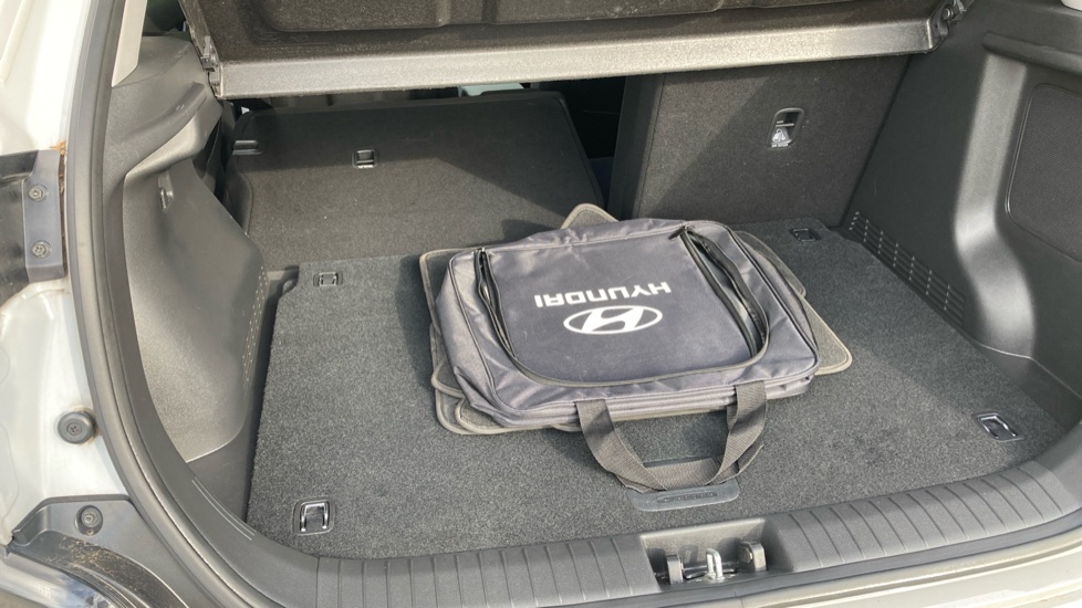 Hyundai KONA 150kW Premium 64kWh 5dr Auto Electric Hatchback - Image 42