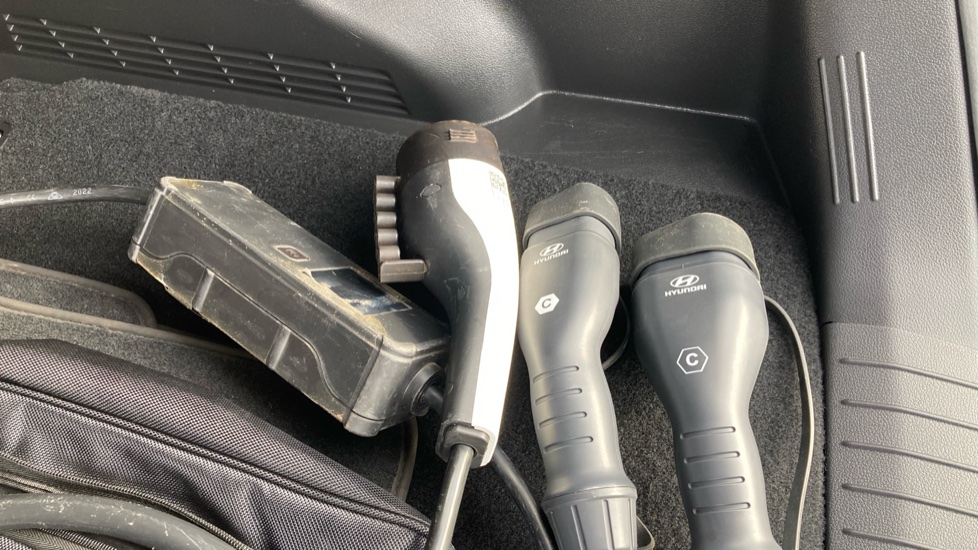 Hyundai KONA 150kW Premium 64kWh 5dr Auto Electric Hatchback - Image 51
