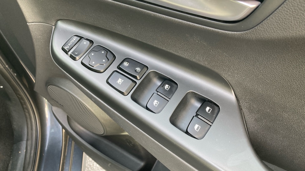 Hyundai KONA 150kW Premium 64kWh 5dr Auto Electric Hatchback - Image 25