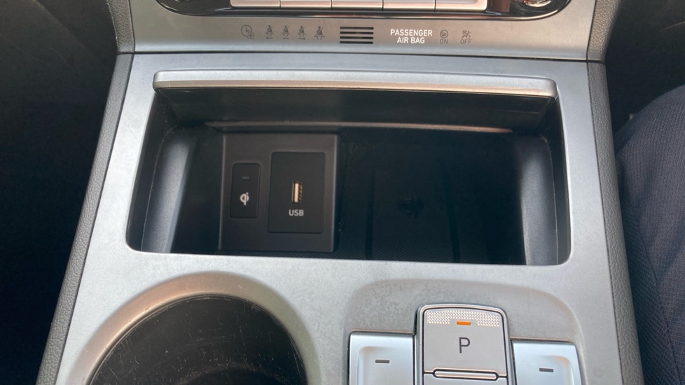 Hyundai KONA 150kW Premium 64kWh 5dr Auto Electric Hatchback - Image 30