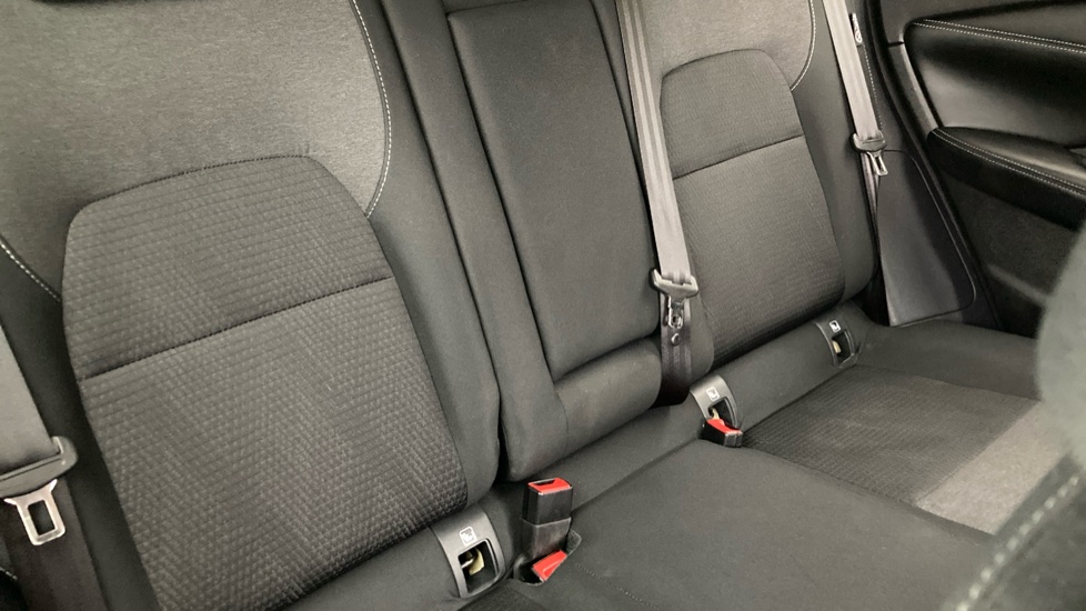 Nissan Qashqai 1.3 DiG-T MH 158 N-Connecta 5dr Xtronic Petrol Hatchback - Image 34
