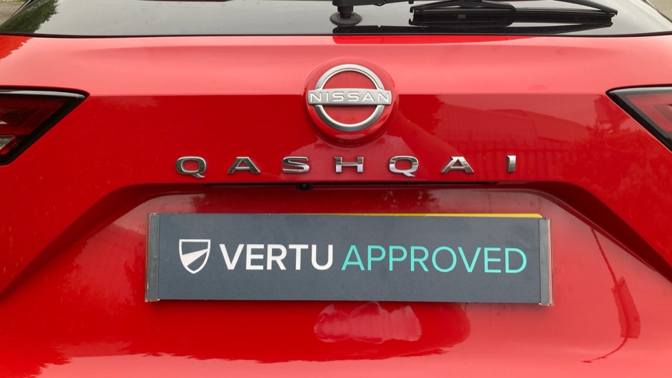 Nissan Qashqai 1.3 DiG-T MH 158 N-Connecta 5dr Xtronic Petrol Hatchback - Image 37