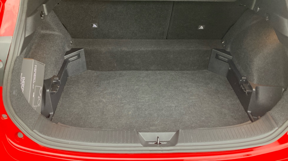 Nissan Qashqai 1.3 DiG-T MH 158 N-Connecta 5dr Xtronic Petrol Hatchback - Image 39