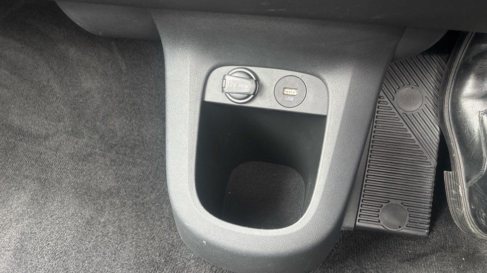 Hyundai IONIQ 5 168kW Premium 77 kWh 5dr Auto [Part Leather] Electric Hatchback - Image 28