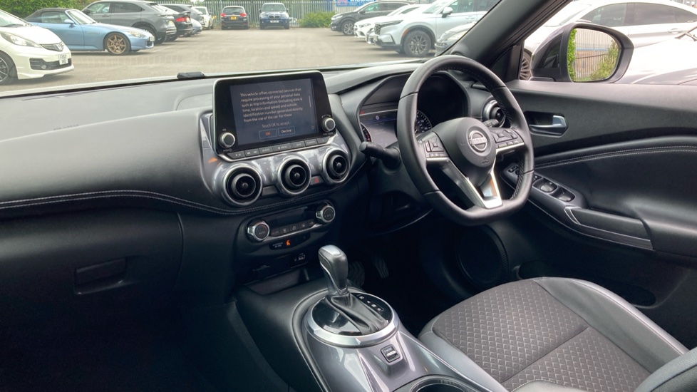 Nissan Juke 1.0 DiG-T 114 N-Connecta 5dr DCT Petrol Hatchback - Image 9