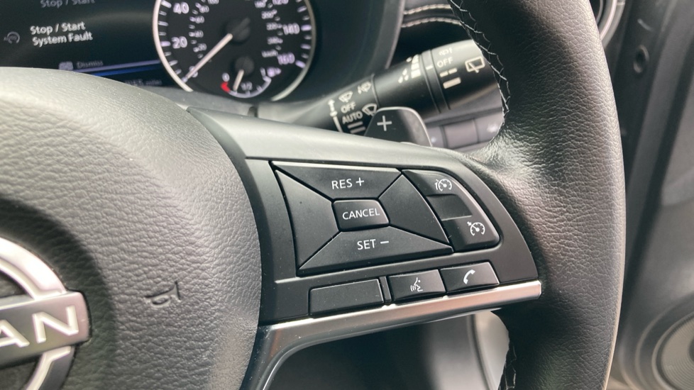 Nissan Juke 1.0 DiG-T 114 N-Connecta 5dr DCT Petrol Hatchback - Image 28