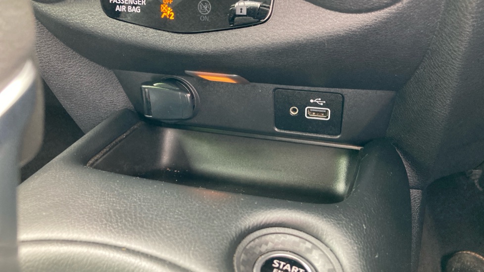 Nissan Juke 1.0 DiG-T 114 N-Connecta 5dr DCT Petrol Hatchback - Image 42