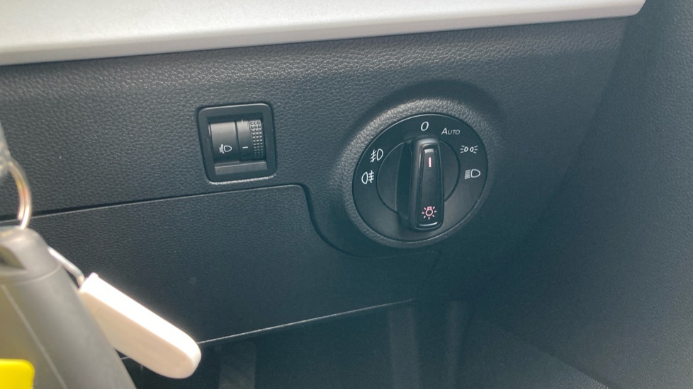 SEAT Ibiza 1.0 MPI SE 5dr Petrol Hatchback - Image 27