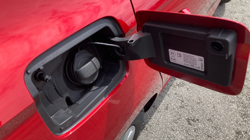 SEAT Ibiza 1.0 MPI SE 5dr Petrol Hatchback - Image 35
