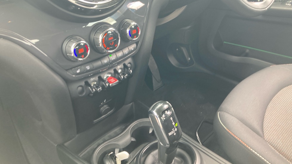 MINI Countryman 1.5 Cooper Classic 5dr Auto Petrol Hatchback - Image 13