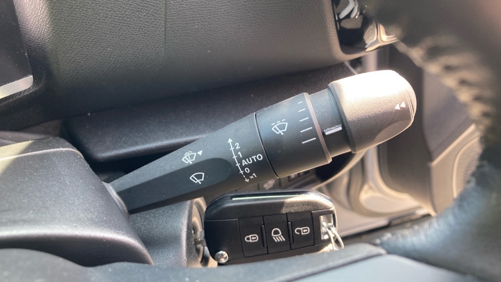 Citroen C4 1.2 PureTech [130] Plus 5dr Petrol Hatchback - Image 29