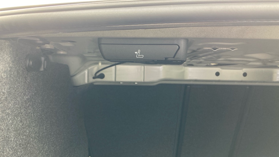 BMW 3 Series 320i M Sport 4dr Step Auto Petrol Saloon - Image 57