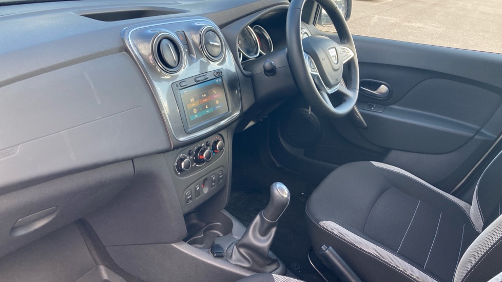 Dacia Sandero Stepway 0.9 TCe Comfort 5dr Petrol Hatchback - Image 9