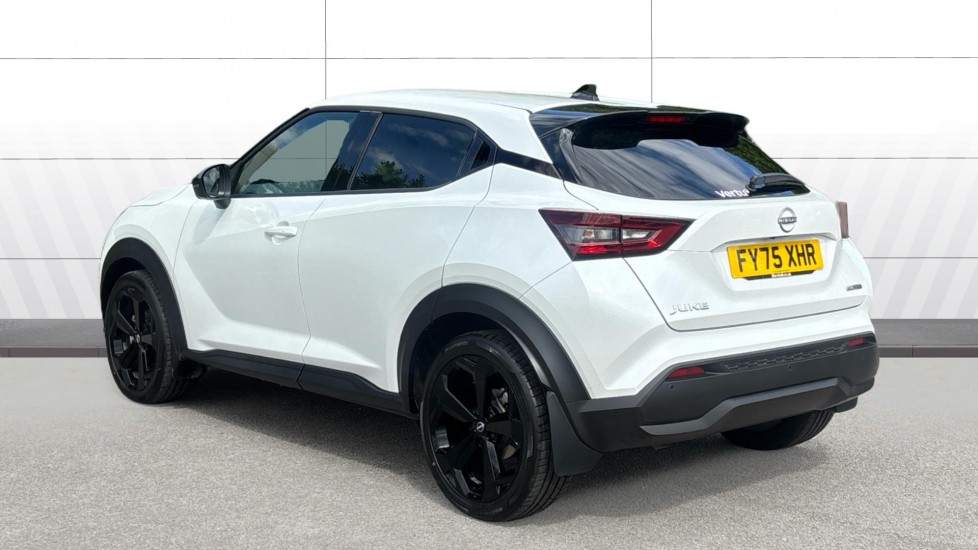 Nissan Juke 1.6 Hybrid Tekna 5dr Auto Hybrid Hatchback - Image 2
