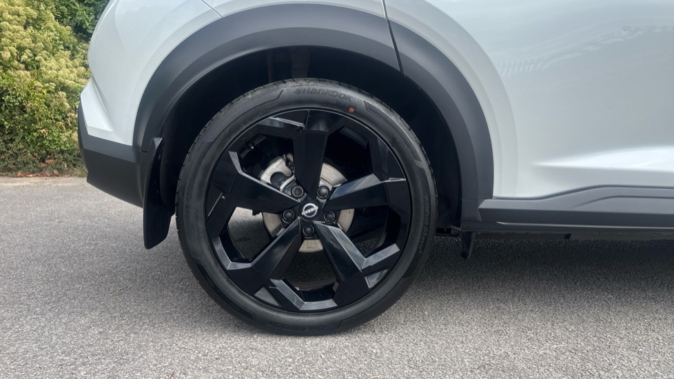 Nissan Juke 1.6 Hybrid Tekna 5dr Auto Hybrid Hatchback - Image 7