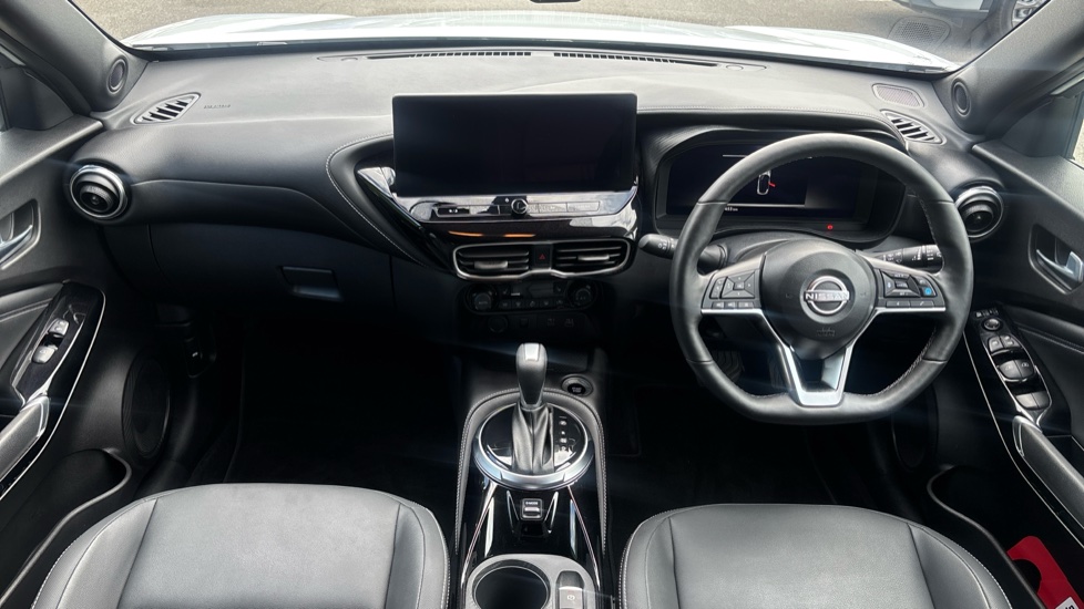 Nissan Juke 1.6 Hybrid Tekna 5dr Auto Hybrid Hatchback - Image 10