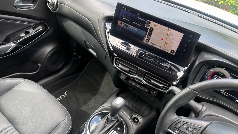 Nissan Juke 1.6 Hybrid Tekna 5dr Auto Hybrid Hatchback - Image 14