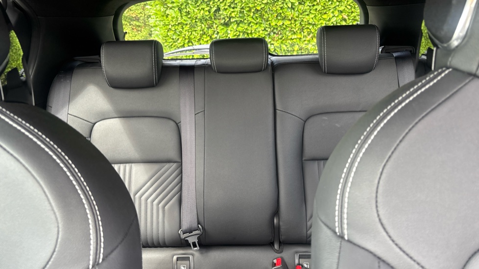 Nissan Juke 1.6 Hybrid Tekna 5dr Auto Hybrid Hatchback - Image 15