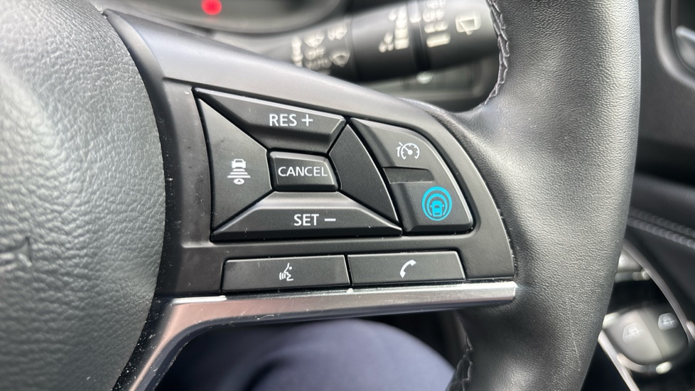 Nissan Juke 1.6 Hybrid Tekna 5dr Auto Hybrid Hatchback - Image 29