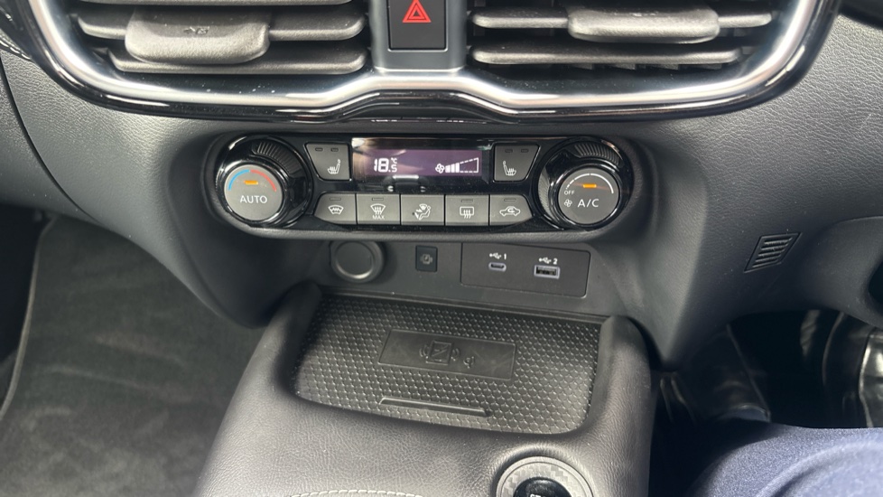 Nissan Juke 1.6 Hybrid Tekna 5dr Auto Hybrid Hatchback - Image 32