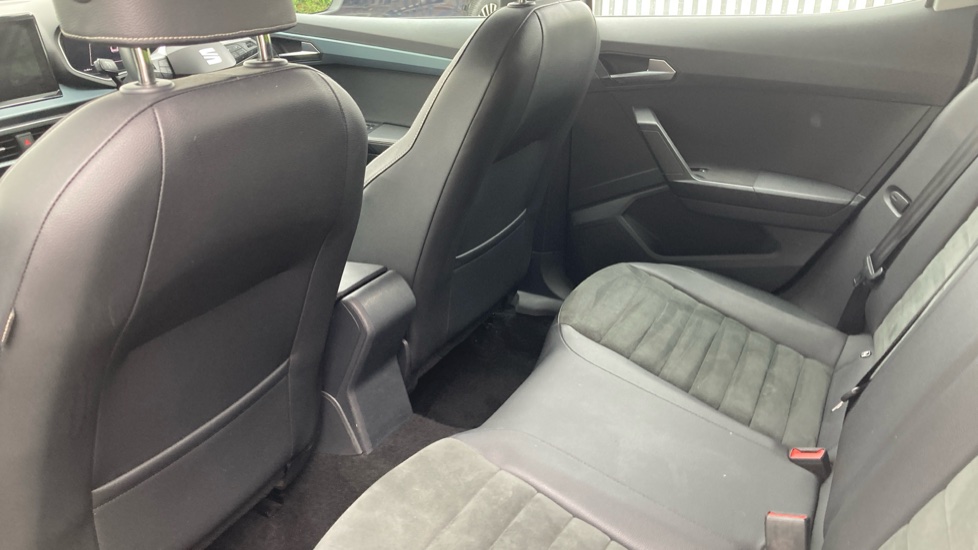 SEAT Arona 1.0 TSI 115 XPERIENCE Lux 5dr Petrol Hatchback - Image 16