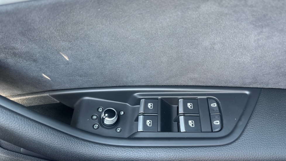 Audi A5 35 TDI S Line 5dr S Tronic Diesel Hatchback - Image 29