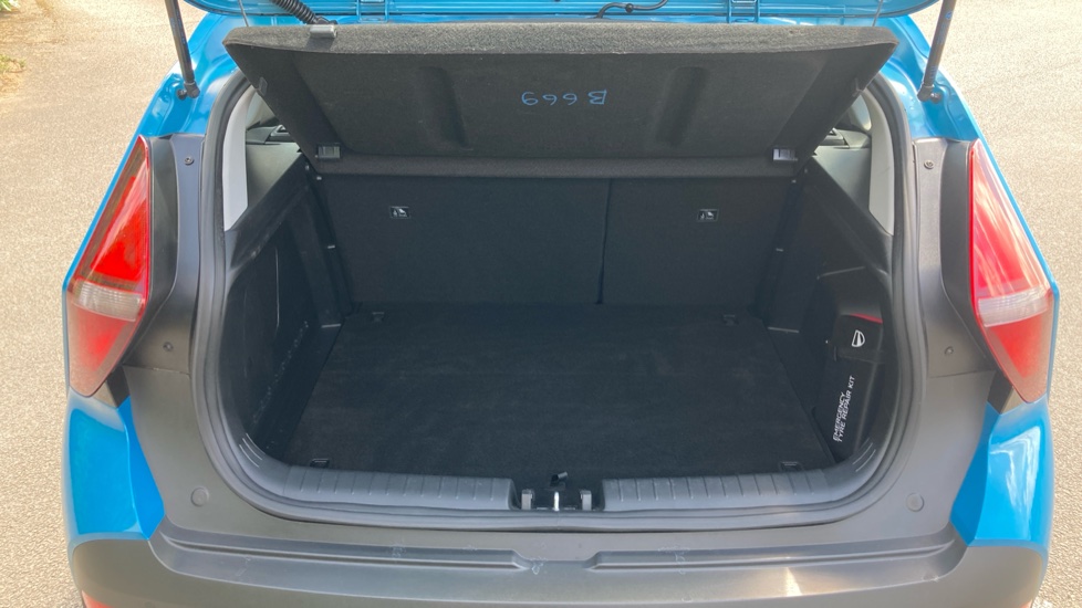 Hyundai BAYON 1.0 TGDi 48V MHEV SE Connect 5dr DCT Petrol Hatchback - Image 4
