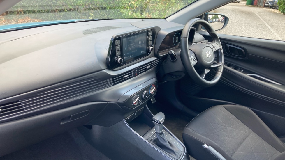 Hyundai BAYON 1.0 TGDi 48V MHEV SE Connect 5dr DCT Petrol Hatchback - Image 9