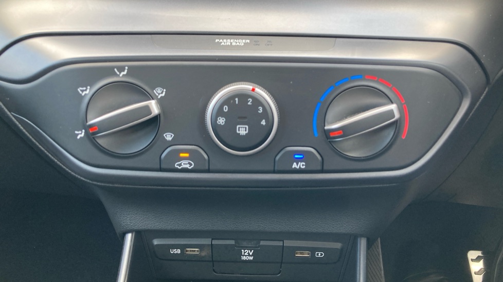 Hyundai BAYON 1.0 TGDi 48V MHEV SE Connect 5dr DCT Petrol Hatchback - Image 25
