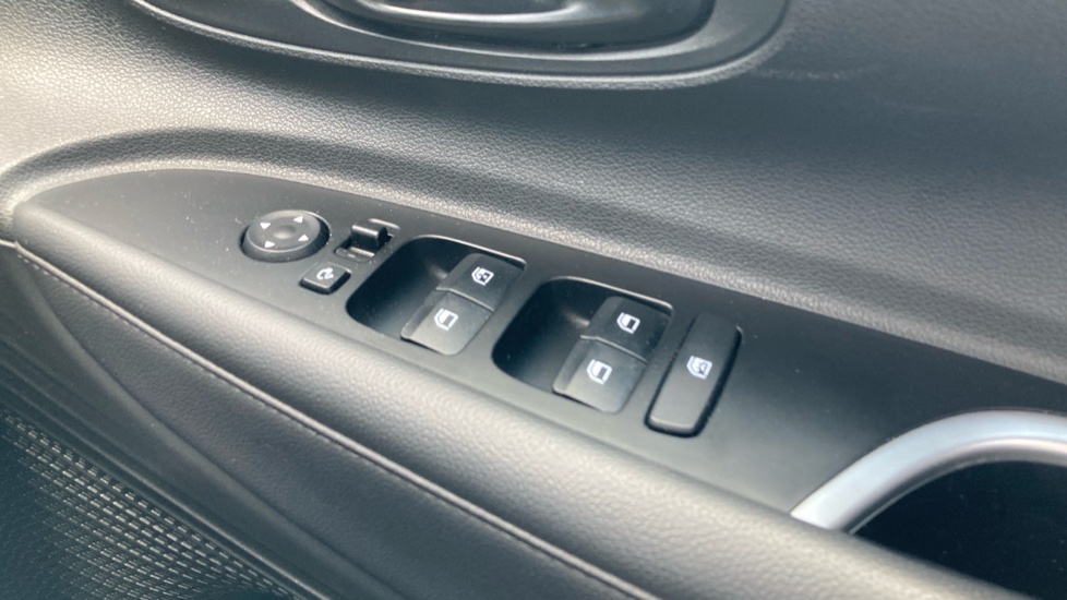 Hyundai BAYON 1.0 TGDi 48V MHEV SE Connect 5dr DCT Petrol Hatchback - Image 27