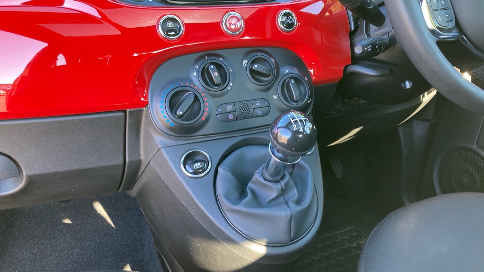 Fiat 500 1.0 Mild Hybrid 3dr Petrol Hatchback - Image 13