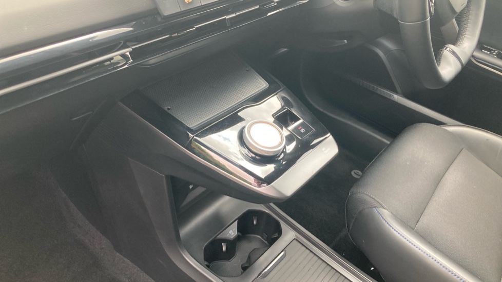MG MG4 150kW Trophy EV Long Range 64kWh 5dr Auto Electric Hatchback - Image 13