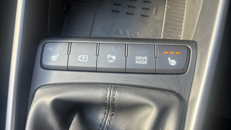 Hyundai BAYON 1.0 TGDi 48V MHEV Premium 5dr Petrol Hatchback - Image 30