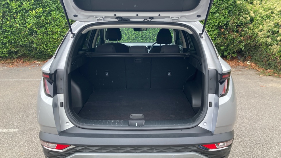 Hyundai TUCSON 1.6 TGDi Hybrid 230 Premium 5dr 2WD Auto Hybrid Estate - Image 4