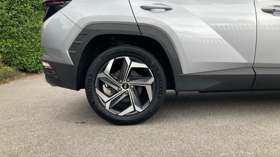Hyundai TUCSON 1.6 TGDi Hybrid 230 Premium 5dr 2WD Auto Hybrid Estate - Image 7