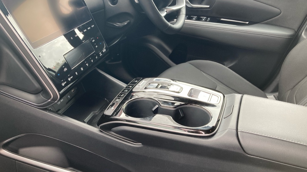 Hyundai TUCSON 1.6 TGDi Hybrid 230 Premium 5dr 2WD Auto Hybrid Estate - Image 13