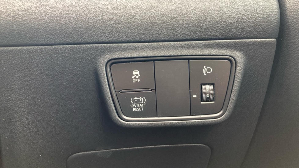 Hyundai TUCSON 1.6 TGDi Hybrid 230 Premium 5dr 2WD Auto Hybrid Estate - Image 23