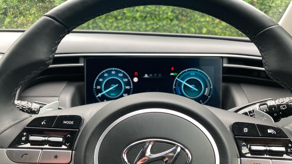 Hyundai TUCSON 1.6 TGDi Hybrid 230 Premium 5dr 2WD Auto Hybrid Estate - Image 24