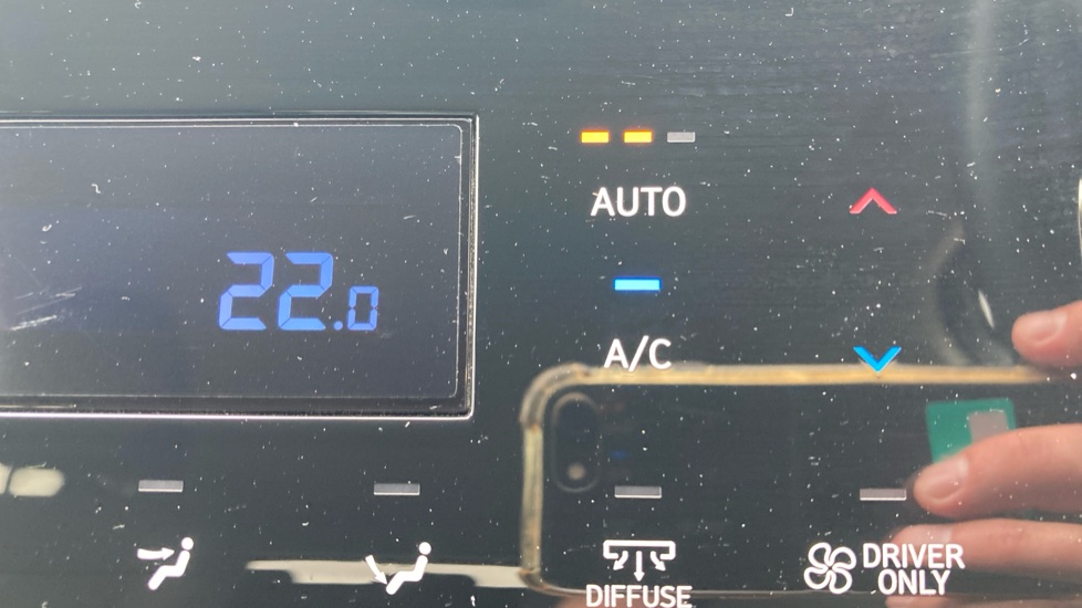 Hyundai TUCSON 1.6 TGDi Hybrid 230 Premium 5dr 2WD Auto Hybrid Estate - Image 26