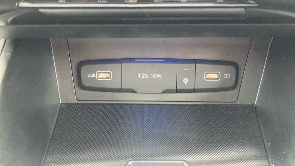 Hyundai TUCSON 1.6 TGDi Hybrid 230 Premium 5dr 2WD Auto Hybrid Estate - Image 27