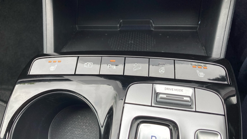 Hyundai TUCSON 1.6 TGDi Hybrid 230 Premium 5dr 2WD Auto Hybrid Estate - Image 32