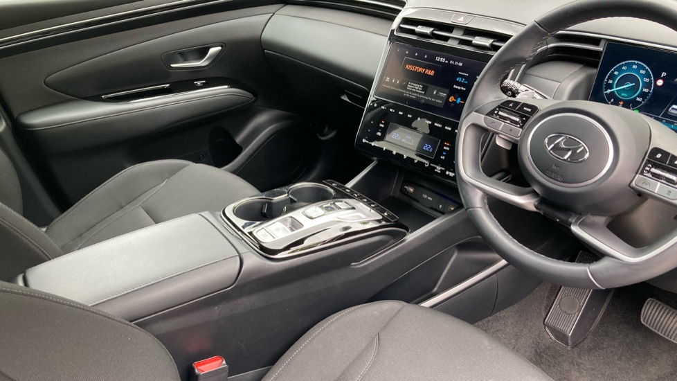 Hyundai TUCSON 1.6 TGDi Hybrid 230 Premium 5dr 2WD Auto Hybrid Estate - Image 42