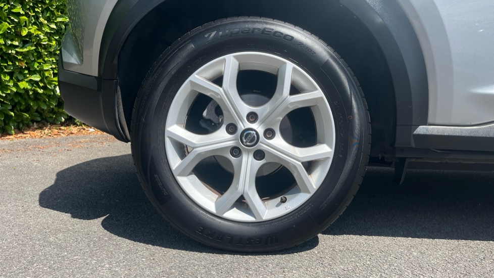 Nissan Juke 1.0 DiG-T 114 N-Connecta 5dr DCT Petrol Hatchback - Image 7