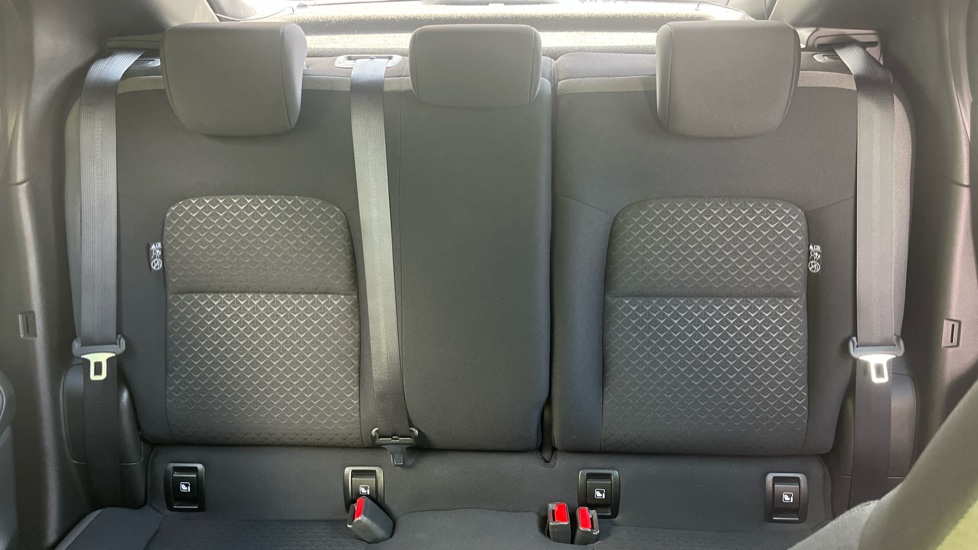 Nissan Juke 1.0 DiG-T 114 N-Connecta 5dr DCT Petrol Hatchback - Image 15