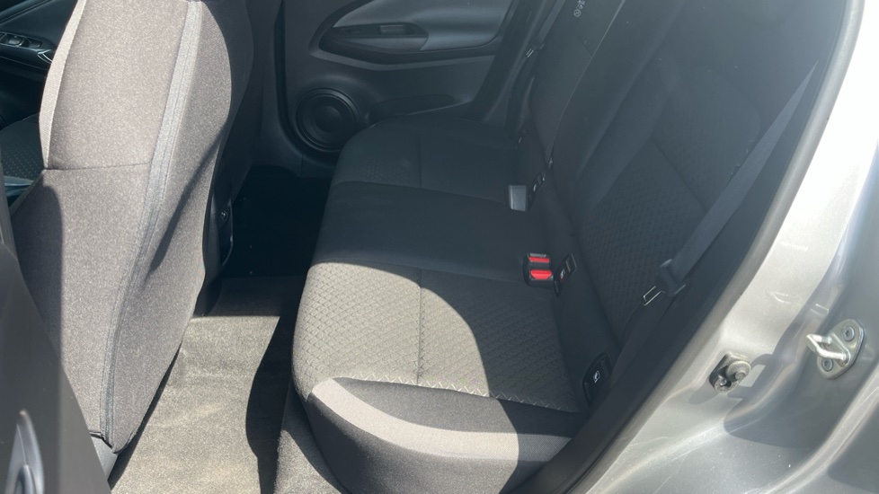 Nissan Juke 1.0 DiG-T 114 N-Connecta 5dr DCT Petrol Hatchback - Image 16