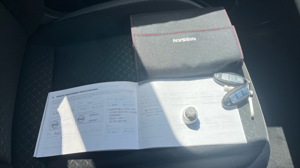 Nissan Juke 1.0 DiG-T 114 N-Connecta 5dr DCT Petrol Hatchback - Image 19