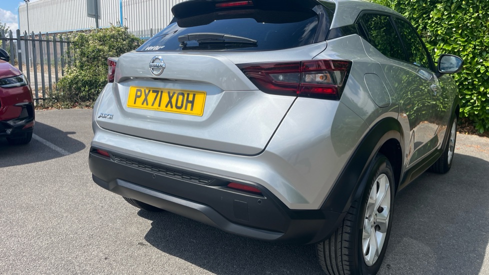 Nissan Juke 1.0 DiG-T 114 N-Connecta 5dr DCT Petrol Hatchback - Image 21