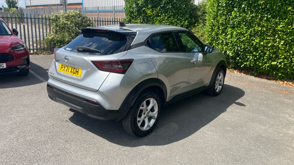 Nissan Juke 1.0 DiG-T 114 N-Connecta 5dr DCT Petrol Hatchback - Image 23