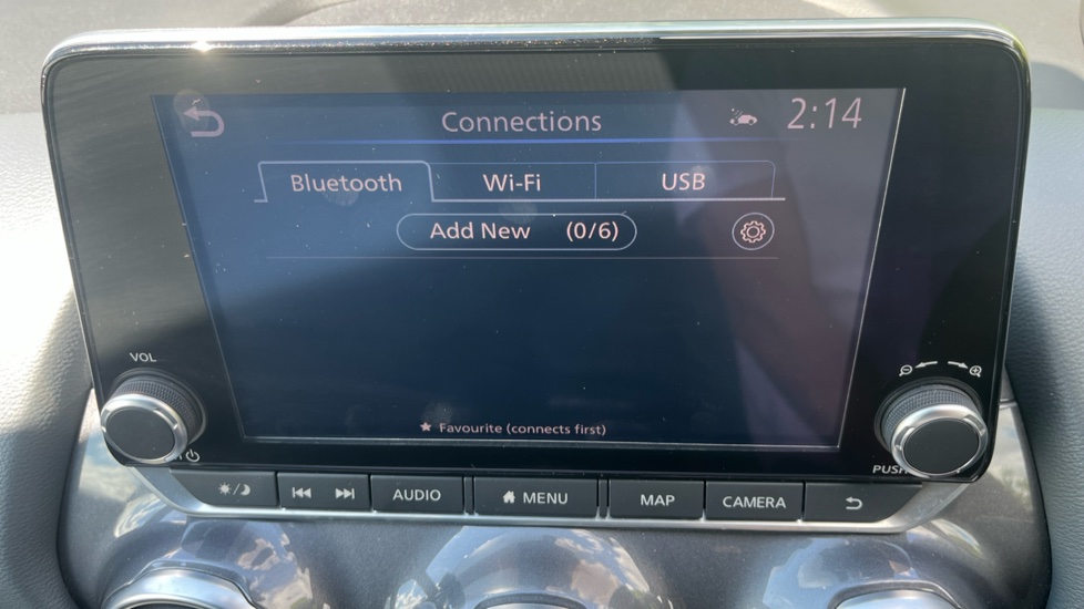 Nissan Juke 1.0 DiG-T 114 N-Connecta 5dr DCT Petrol Hatchback - Image 32